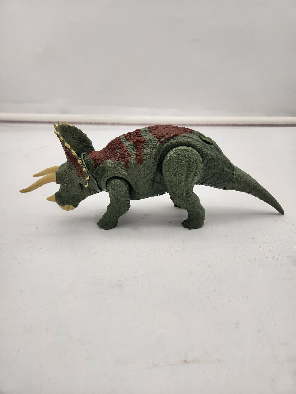 Jurassic World Triceratops Dinosaur Action Figure
